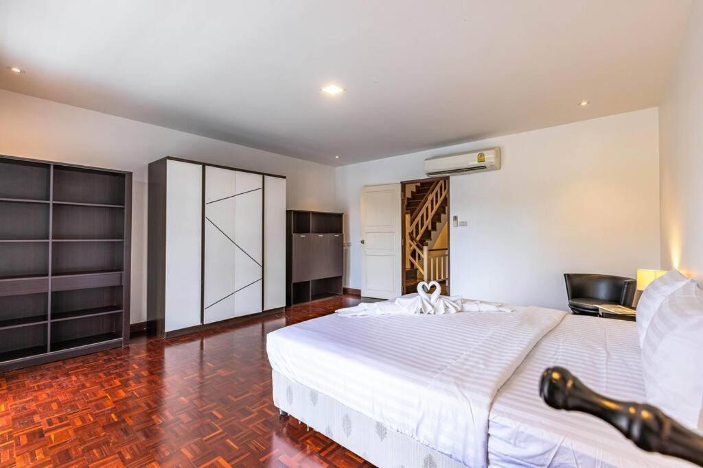 4 Bedroom Townhouse In Great Location! Hua Hin Exteriör bild